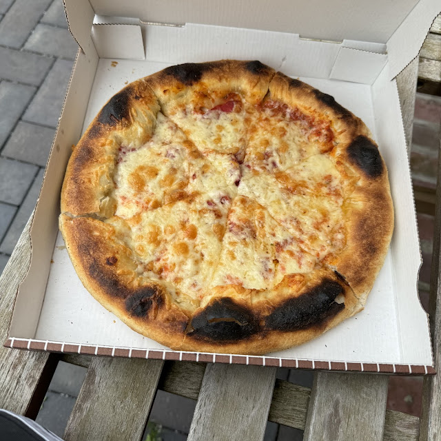 Pizza Salami Medium