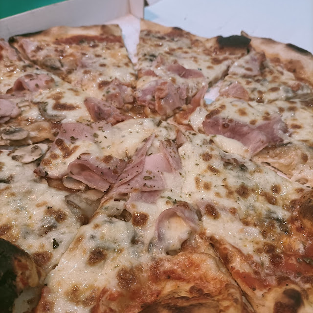 Pizza Reine