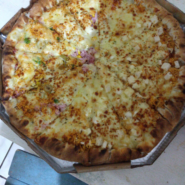 Pizza de 4 Queijos E A Moda