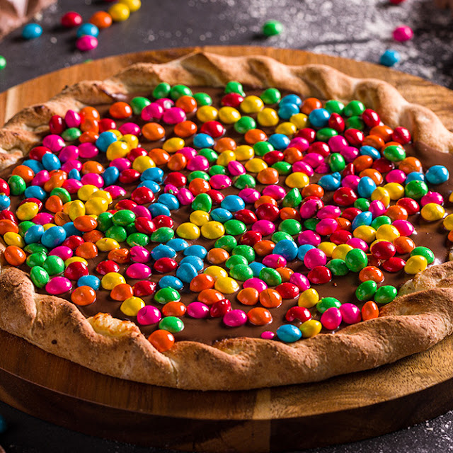 Pizza Chocolate E M&M