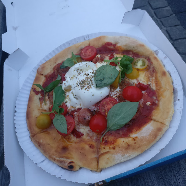 E 5 Pizza Catanese