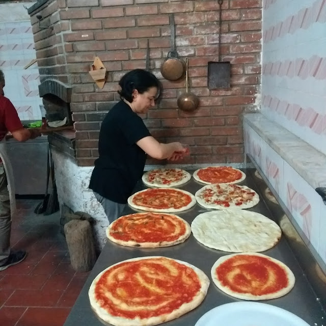 Pizzas Calabresasa Lo Nuccia
