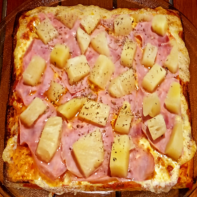 Hawaiian Pizza