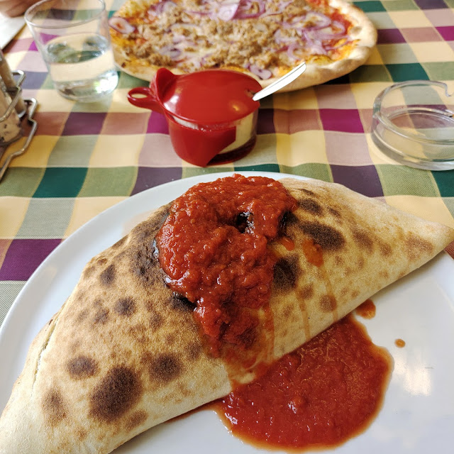 Pizza Calzone