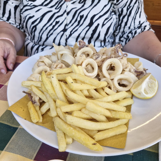 Calamari Fritti Con Patatine