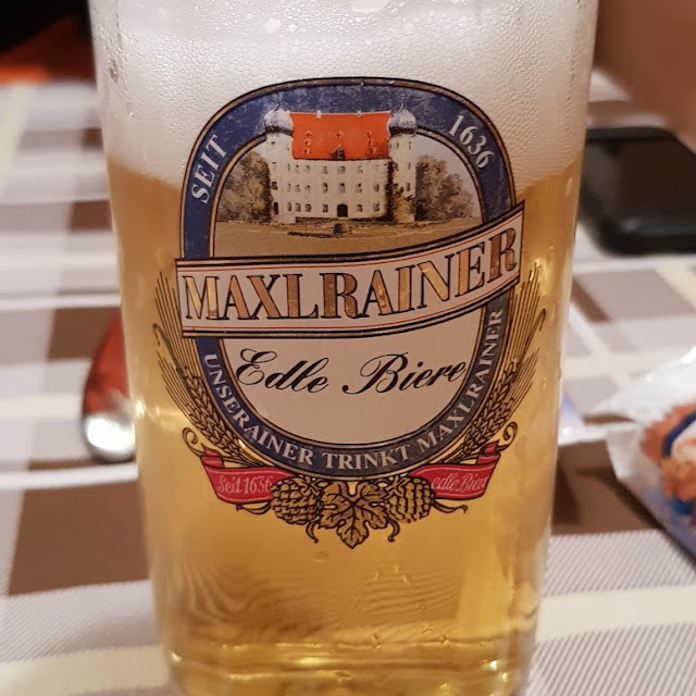Bier Hell Maxlrainer
