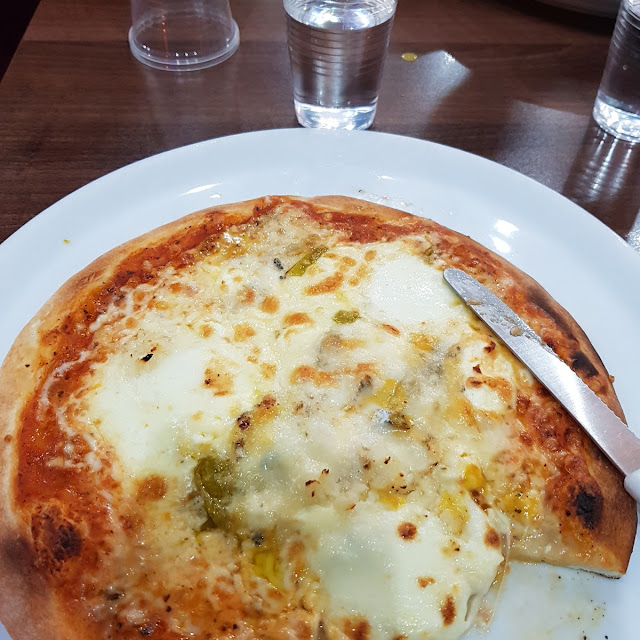 Quattro Formaggi Pizza