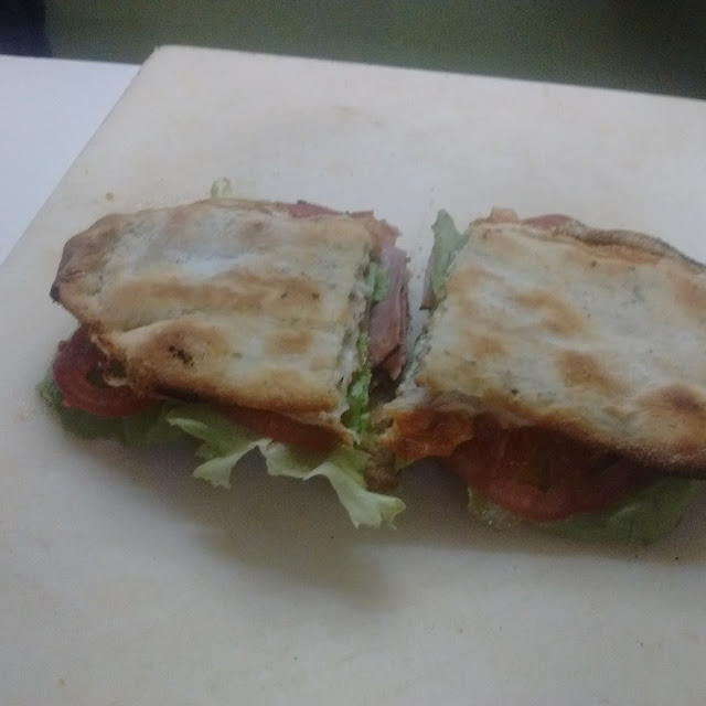 Milanesa Con Lechuga Y Tomate