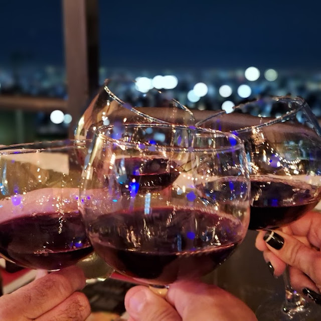 Vino Tinto Hay Costo Por Descorche