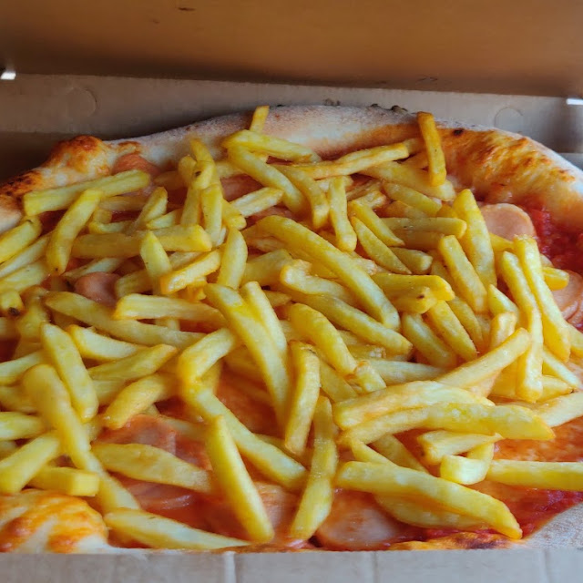 Patatine E Wurstel Impasto Napoli