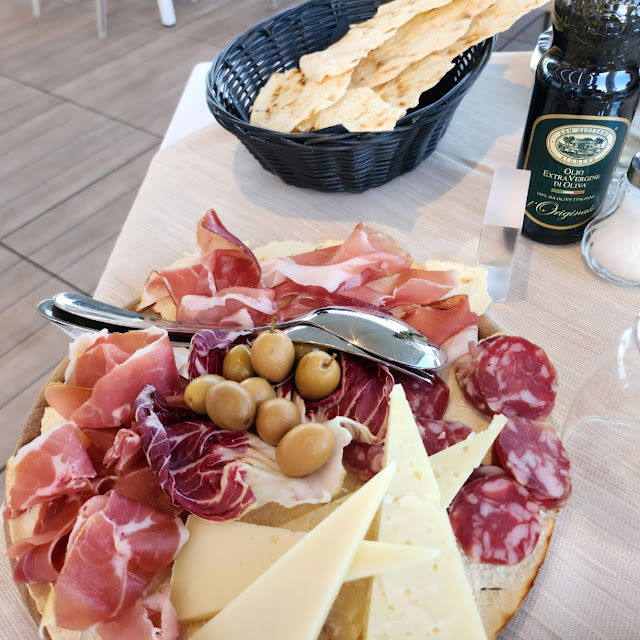 Tagliere Salumi E Formaggi
