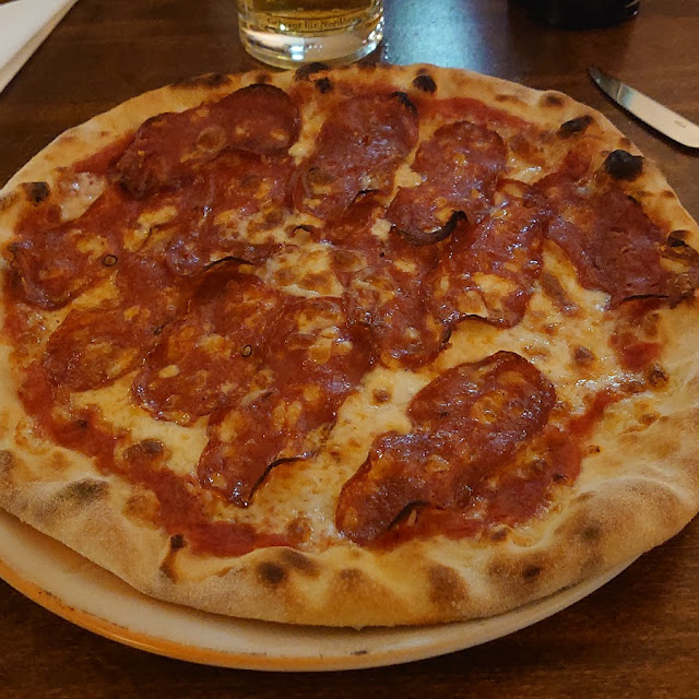 Pizza Calabrese
