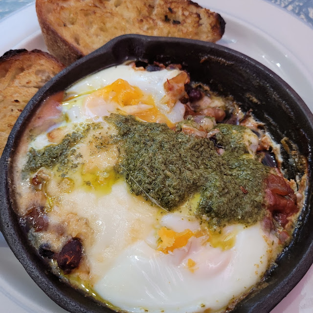Nonna's Baked Eggs