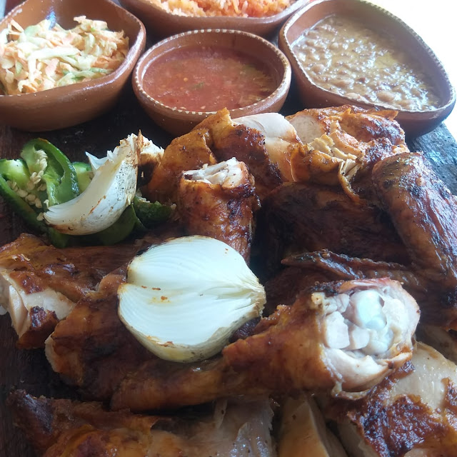 Pollos Asado Al Carbón Con Adobo Sinalo O BBQ