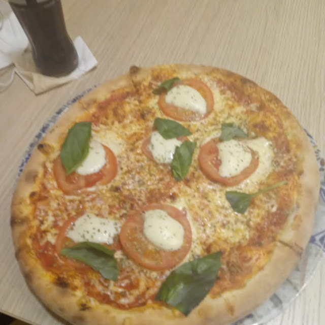 Pizza Caprese