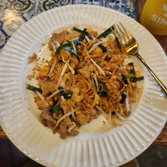 Pad Thai with Shrimps