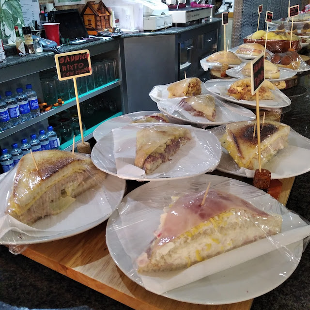 Sandwiches Y Bocadillos Variados