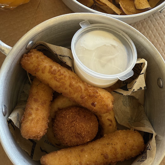 Onion Rings Mozzarella