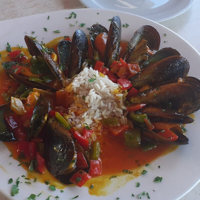 Mussels with Marinara Sauce
