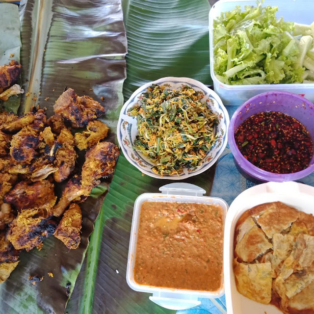 Ayam Penyet