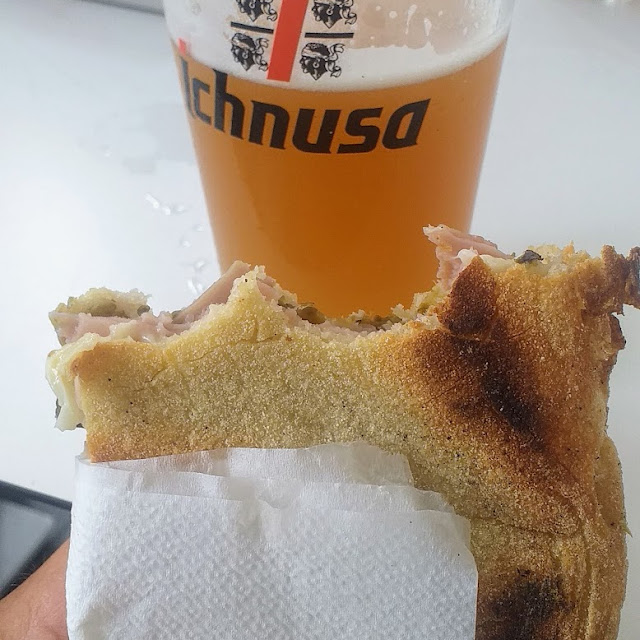 Spuntino Al Volo Con Birra