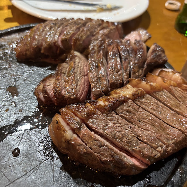 Carne A la Brasa Con Guarniciones