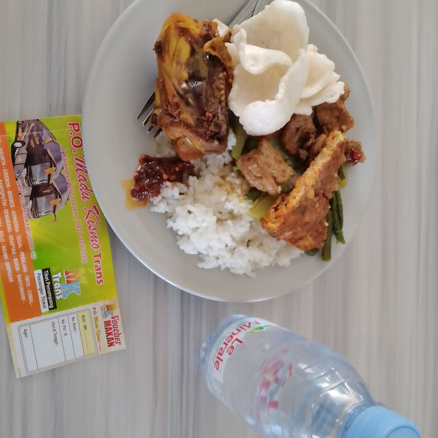 Nasi Rames Prasmanan Servis Makan Dari Po Madu Kismo