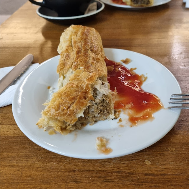 Sausage Roll & Sauce