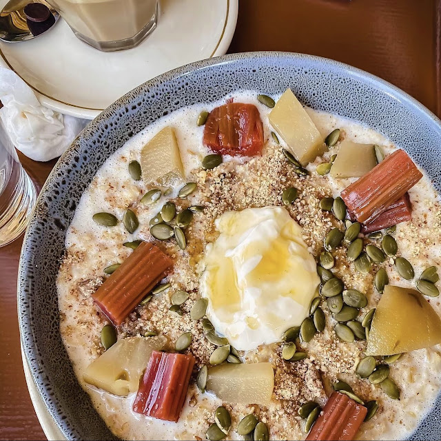 Rhubarb and Pear Porridge