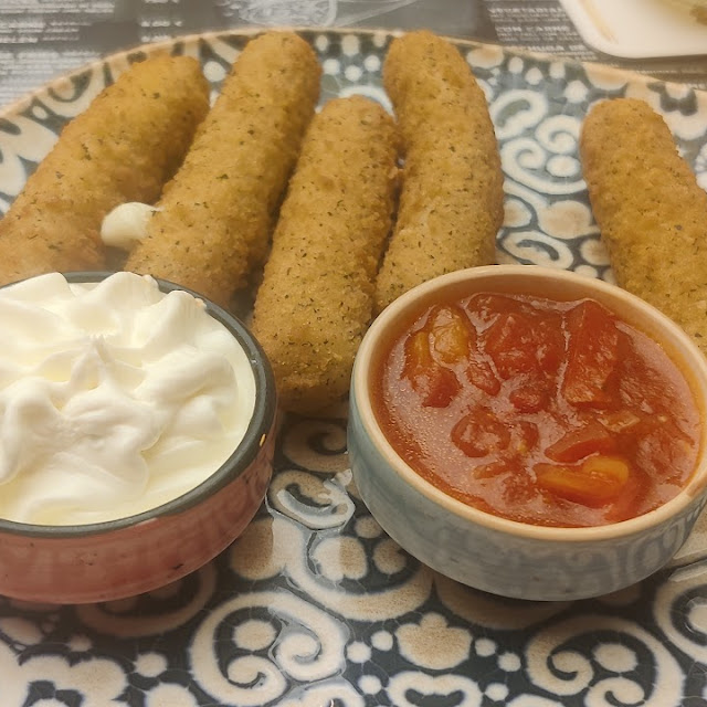 Mozzarella Sticks
