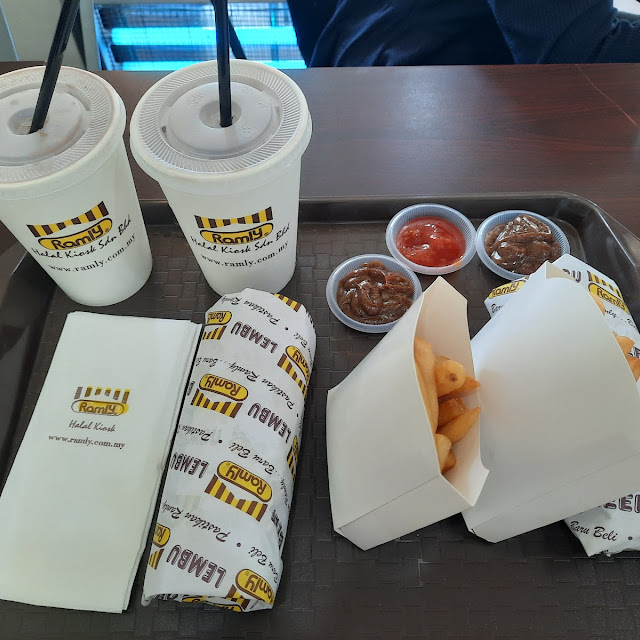 Beef Burger & Oblong