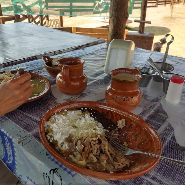 Chilaquiles Con Costilla