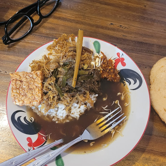 Nasi Rawon Suwir