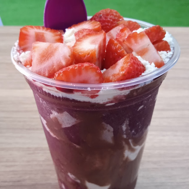 Açaí Com Morangos Leite Ninho E Creme de Avelã