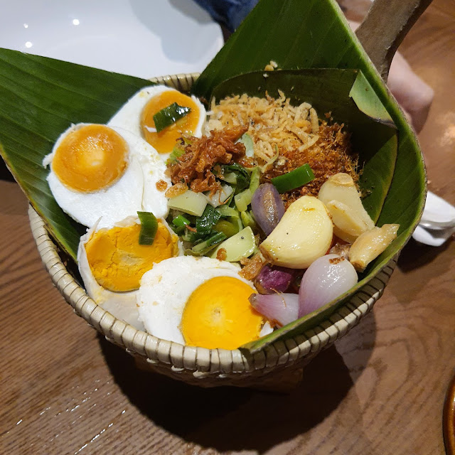 Nasi Liwet Telor Asin