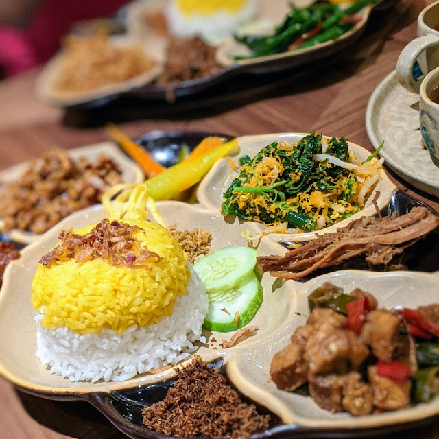 Nasi Kuning Rijsttafel