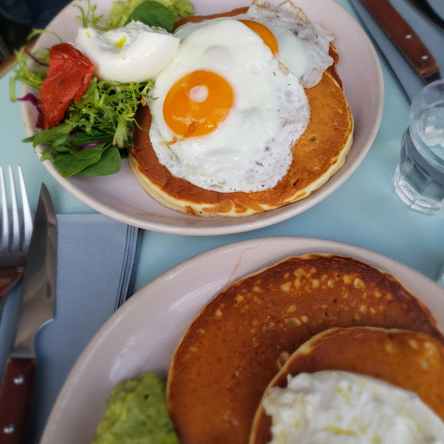 Eggs & Pancakes