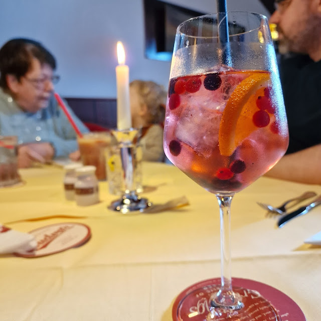 Pink Gin Tonic