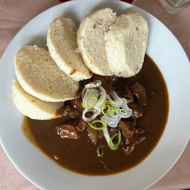 Böhmischer Sauerbraten Mit Sahnesoße Böhmische Knödel