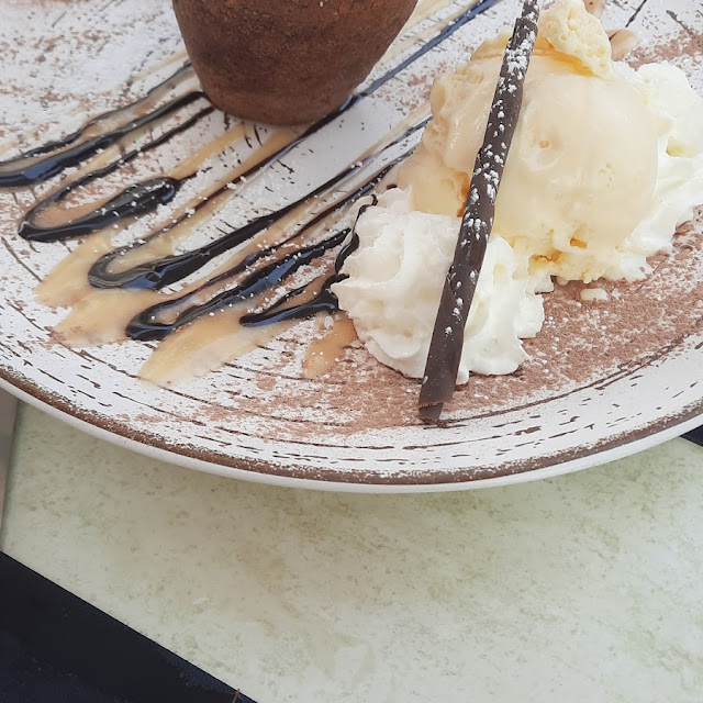 Brownie with Gelato