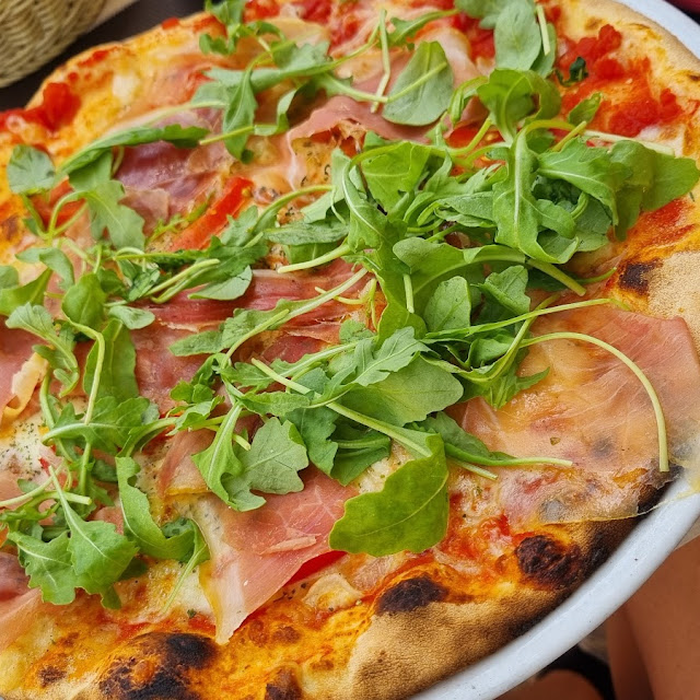 Świetna Pizza Primavera