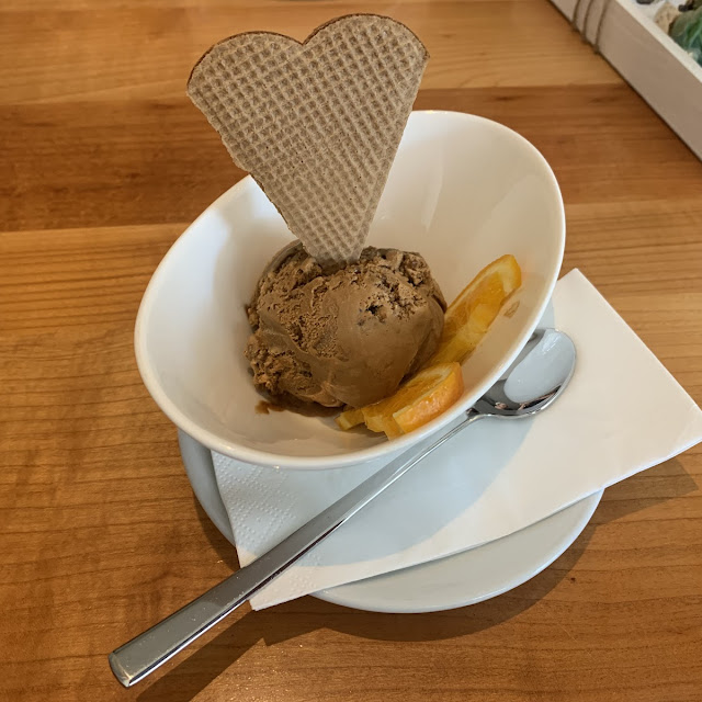 Kugel Mocca Glacé Mövepick