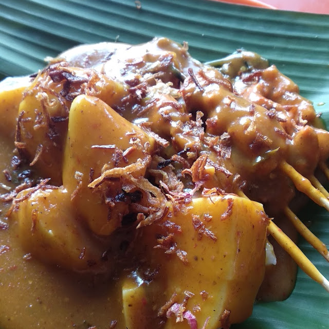 Pecal Lontong