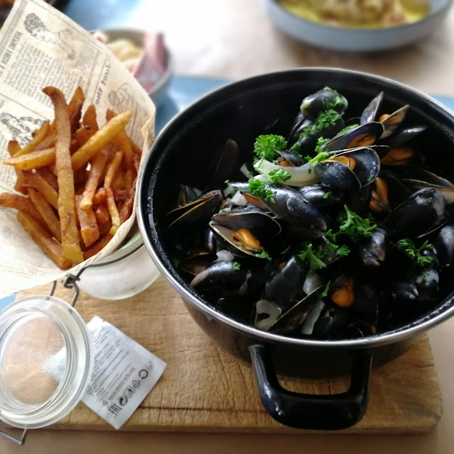 Moules Marinières Sauce Au Bleu