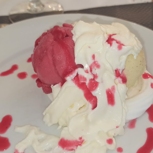 Vacherin Vanille Fruit Rouges