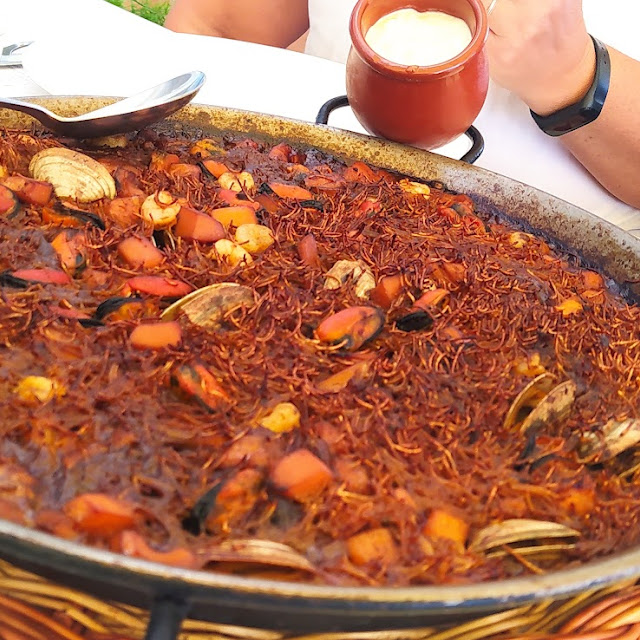 Fideua
