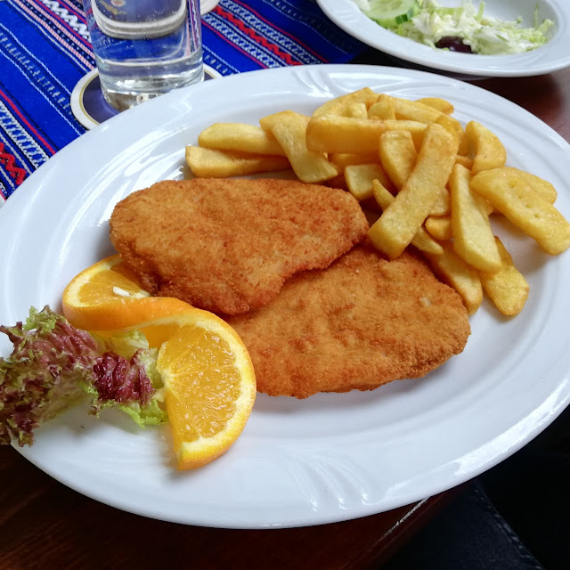 Schnitzel Mit Pommes Frites
