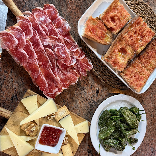 Crujiente de Huevos Con Jamon Iberka