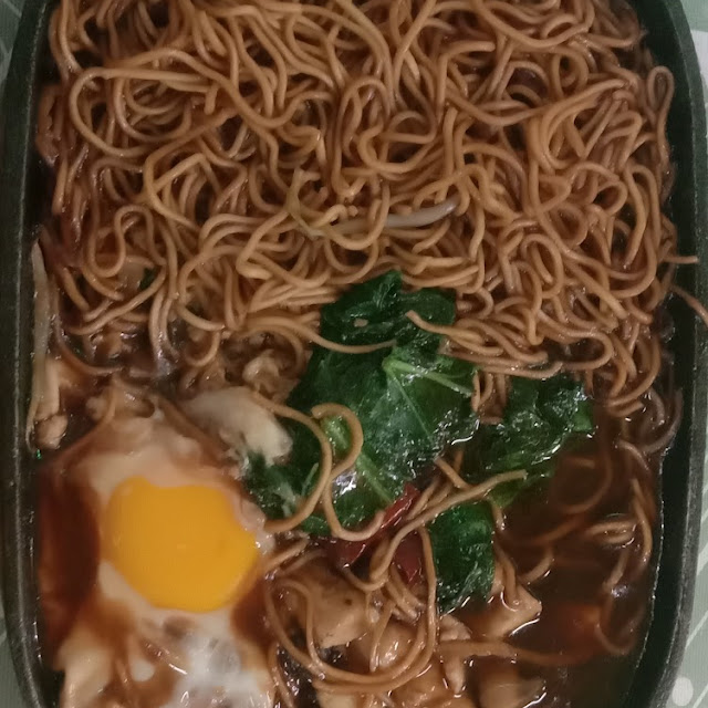 Mee Celup and Mee Sizzling