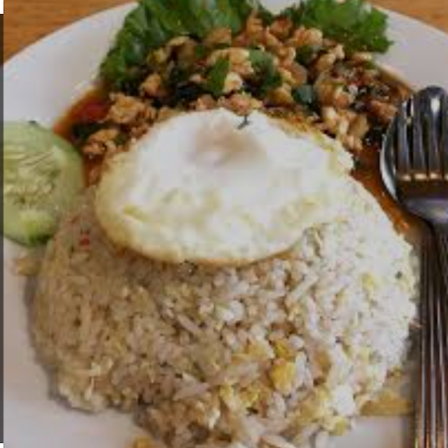 Nasi Goreng Pakapau Telur Mata
